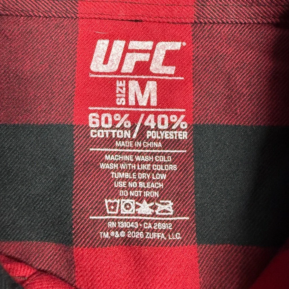 UFC Button Up Shirt Mens Medium Red Black Plaid Seattle Washington Event Flannel